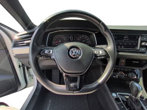 Used 2019 Volkswagen Jetta R-Line FWD image 18