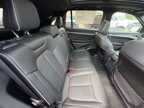 New 2025 Jeep Wagoneer S Limited w/ Comfort Package image 32