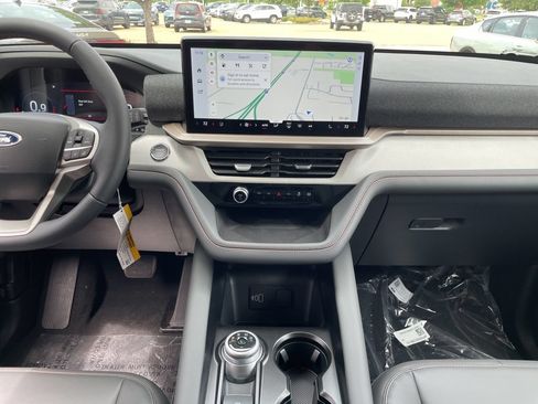 New 2026 Ford Explorer Active w/ Active Comfort Package AWD/4WD image 11