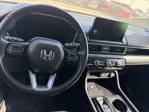 Used 2025 Honda Pilot EX-L image 8