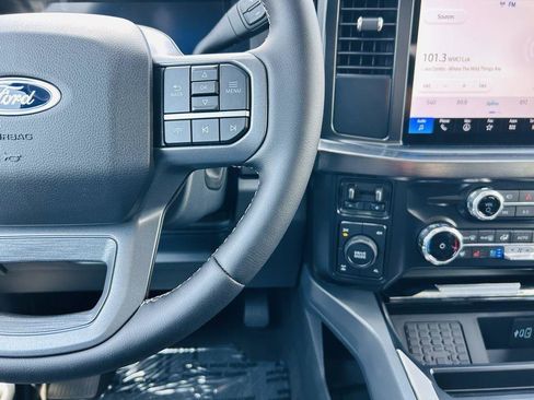 New 2025 Ford F250 Lariat w/ Black Appearance Package image 22