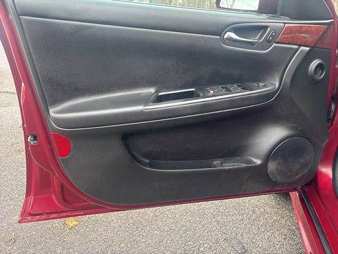 Used 2009 Chevrolet Impala LT image 17