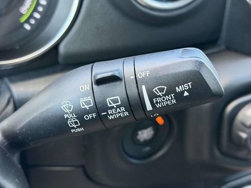 Used 2021 Jeep Wrangler Unlimited Sahara w/ Cold Weather Group image 15