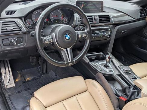 Used 2016 BMW M4 Convertible image 10