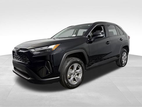 Used 2025 Toyota RAV4 XLE AWD/4WD image 8
