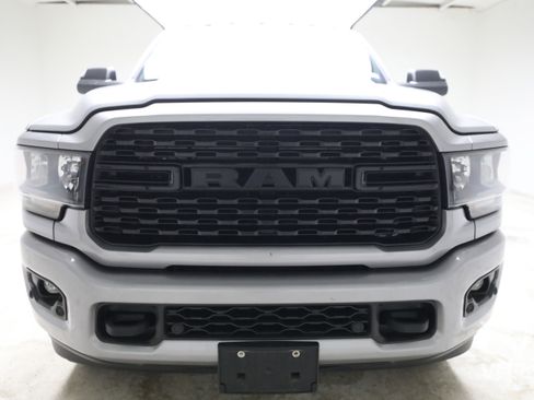 Used 2022 RAM 2500 Big Horn w/ Night Edition AWD/4WD image 7