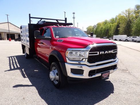 Used 2021 RAM 5500 Tradesman w/ Chrome Appearance Group image 11