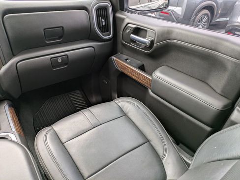 Used 2020 Chevrolet Silverado 1500 High Country w/ Technology Package image 18