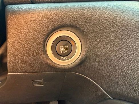 New 2026 Chrysler Pacifica Limited w/ S Appearance Package image 23