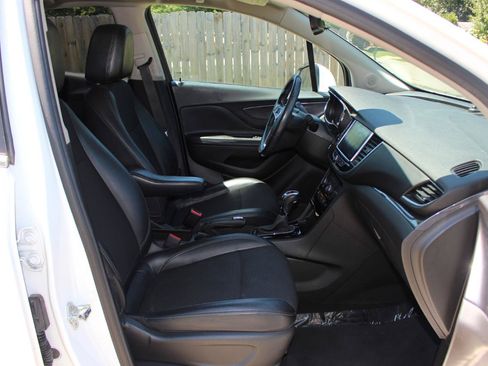 Used 2018 Buick Encore Preferred FWD image 37