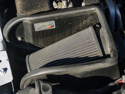 Used 2022 Jeep Gladiator Overland image 33