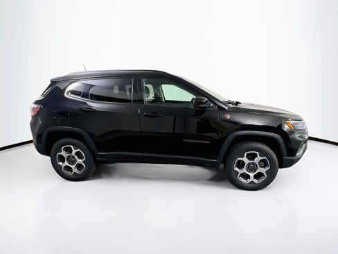 Used 2022 Jeep Compass Trailhawk w/ Sun and Sound Group AWD/4WD image 4