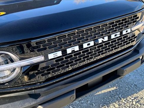 Used 2025 Ford Bronco Outer Banks image 31