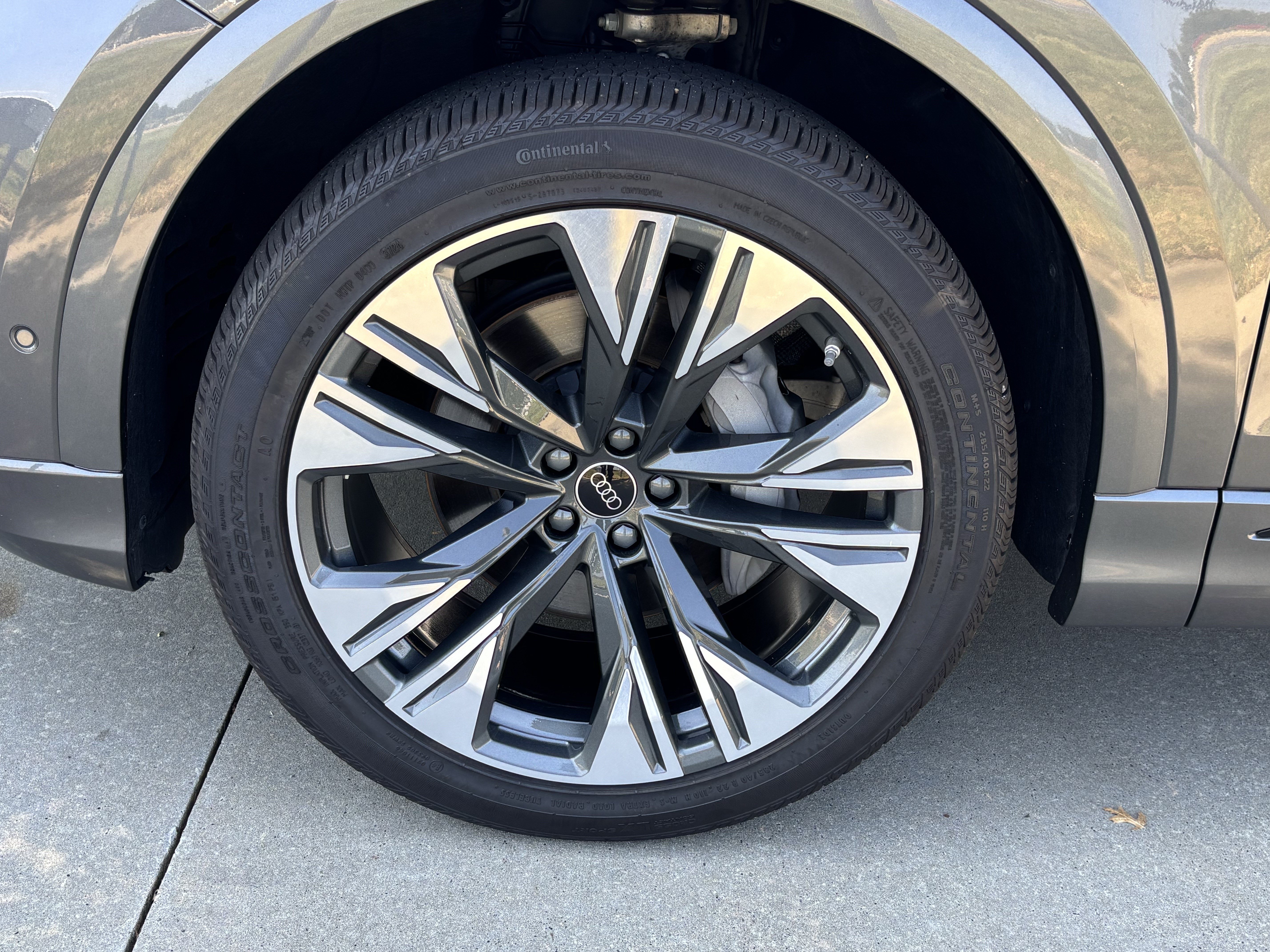 Certified 2025 Audi Q8 Premium Plus AWD/4WD image 13