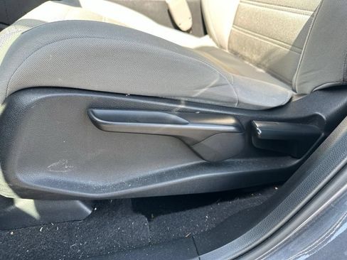 Used 2017 Honda CR-V LX image 15