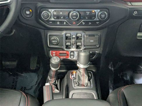Used 2021 Jeep Wrangler Unlimited Rubicon AWD/4WD image 40