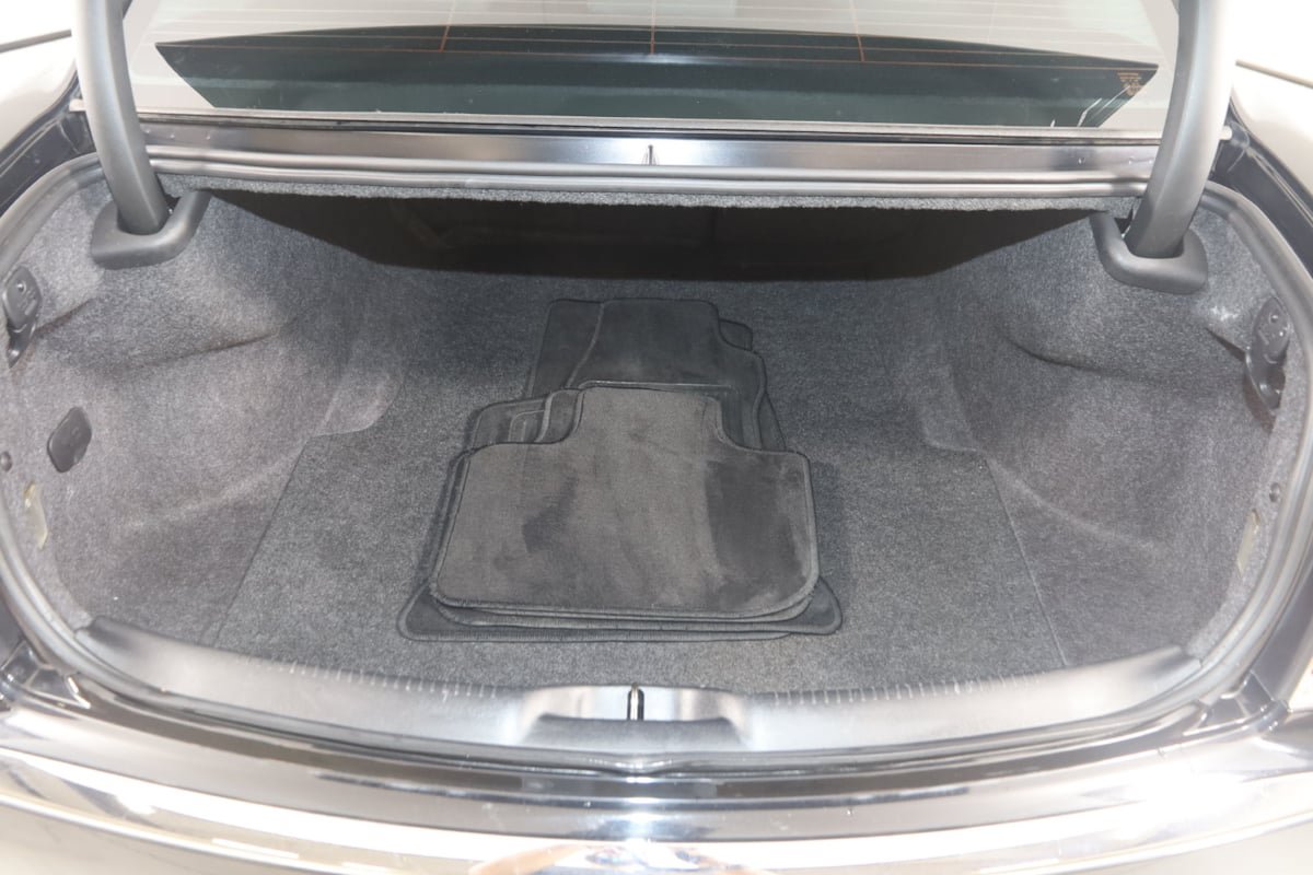 Used 2015 Chrysler 300 Limited RWD image 40