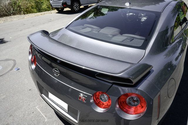 Used 2011 Nissan GT-R Premium AWD/4WD image 82