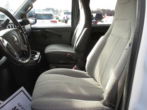 Used 2017 Chevrolet Express 2500 LS image 13