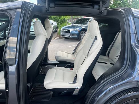 Used 2022 Tesla Model X Plaid AWD/4WD image 27