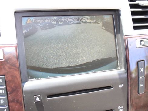 Used 2007 Cadillac Escalade ESV AWD w/ Information Package image 16