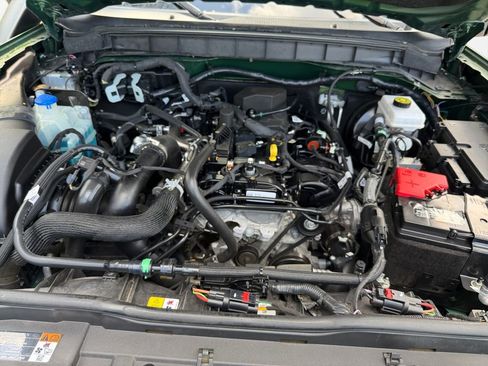 Used 2024 Ford Bronco Everglades image 22