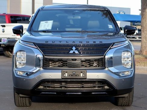 Used 2024 Mitsubishi Outlander SE Black Edition image 10