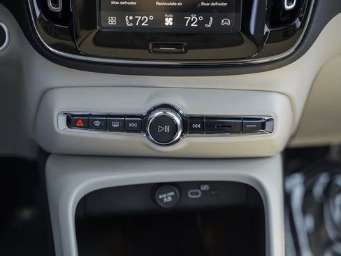 Used 2026 Volvo XC40 B5 Plus w/ Protection Package Premier AWD/4WD image 21