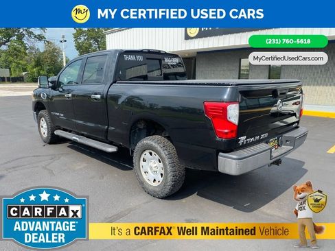 Used 2017 Nissan Titan SV AWD/4WD image 8