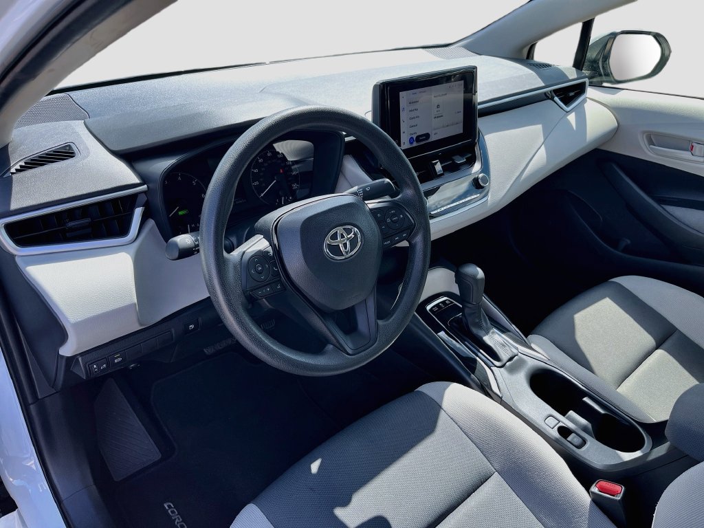 Used 2024 Toyota Corolla LE w/ LE Convenience Package FWD image 9