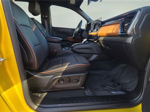 Used 2023 GMC Canyon AT4 w/ AT4 Premium Package image 13