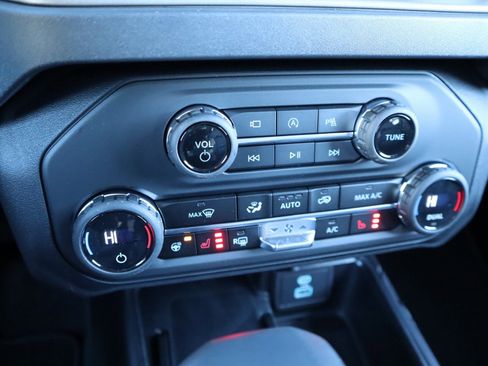 New 2025 Ford Bronco Outer Banks image 7