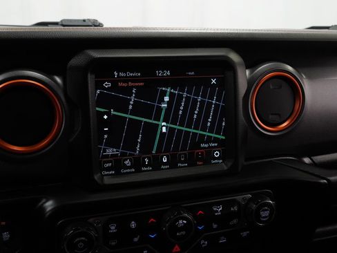 Used 2022 Jeep Gladiator Mojave w/ Cold Weather Group AWD/4WD image 30
