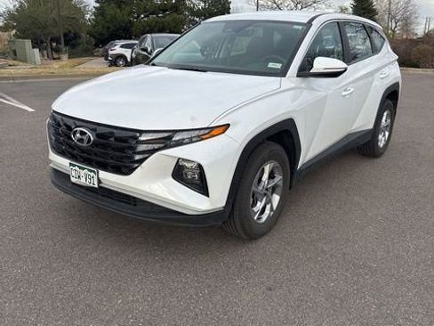 Used 2022 Hyundai Tucson SE image 1
