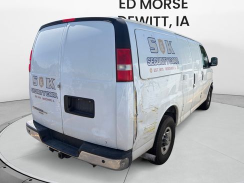 Used 2014 Chevrolet Express 2500 w/ Express Access Plus Package RWD image 6
