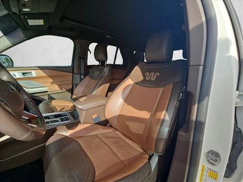 Used 2021 Ford Explorer King Ranch w/ Premium Technology Package RWD image 14