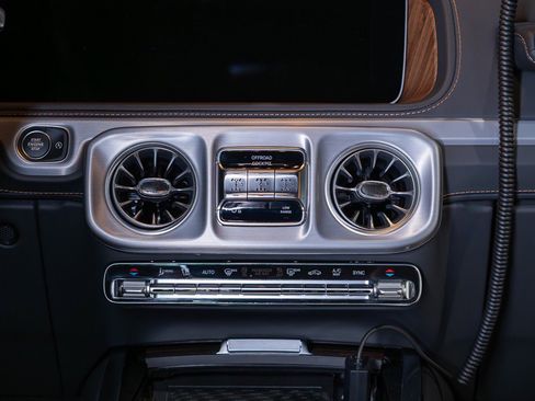 Used 2025 Mercedes-Benz G 63 AMG 4MATIC image 26