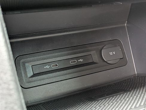 Used 2023 Volkswagen Atlas SEL AWD/4WD image 31