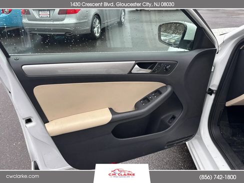 Used 2018 Volkswagen Jetta SE FWD image 11