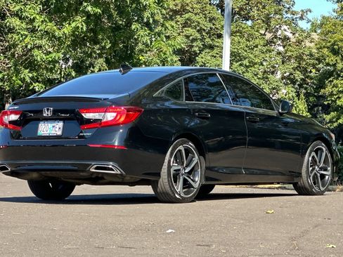 Used 2020 Honda Accord Sport image 2