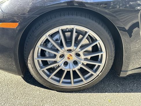 Used 2016 Porsche Panamera Edition image 12