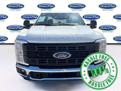 Used 2023 Ford F250 XL w/ FX4 Off-Road Package image 2