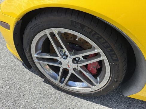 Used 2006 Chevrolet Corvette Z06 w/ Preferred Equipment Group image 19