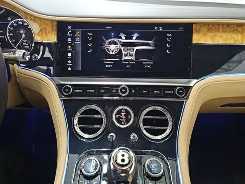 Used 2020 Bentley Continental GT image 4