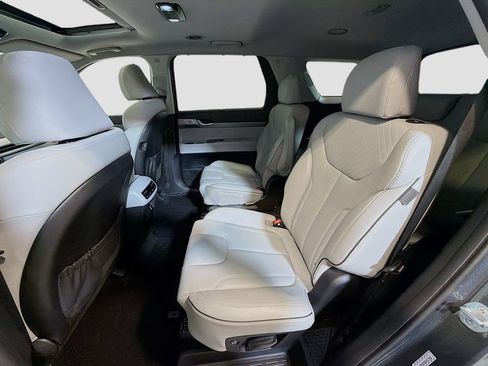 Used 2024 Hyundai Palisade SEL w/ Premium Package AWD/4WD image 28