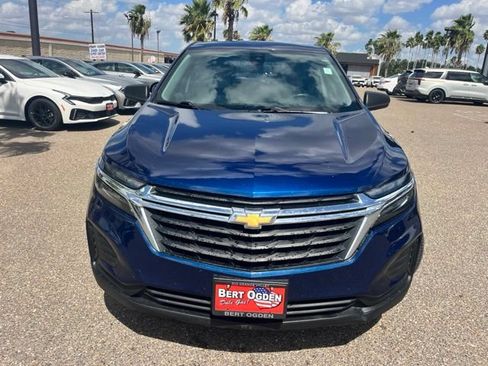Used 2023 Chevrolet Equinox LS FWD image 2