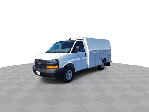 New 2025 Chevrolet Express 3500 w/ Power Convenience Package image 4