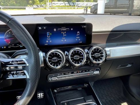 Certified 2024 Mercedes-Benz GLB 250 4MATIC image 11