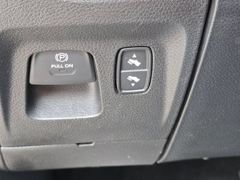 Used 2021 RAM 1500 Big Horn AWD/4WD image 15