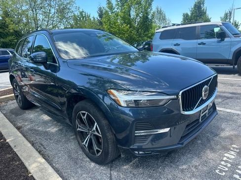 Used 2022 Volvo XC60 B5 Momentum w/ Climate Package AWD/4WD image 1